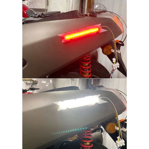 แท้100% โลโก้ตราสัญลักษณ์ Yamaha Xmax ไฟ LED กันน้ำ XMSR สว่าง สวยงาม ทนทาน ใช้งานได้นาน พร้อมติดตั้ง
