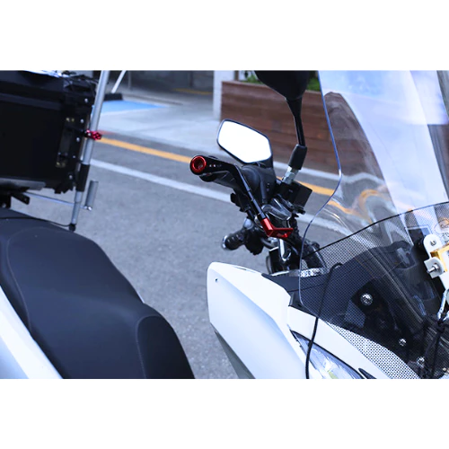 การ์ดปลายแฮนด์ การ์ดแฮนด์ สำหรับ HONDA PCX ทุกปี งานอะลูมิเนียม ทนทาน สวยงาม มีสีให้เลือก โดย Xmsr