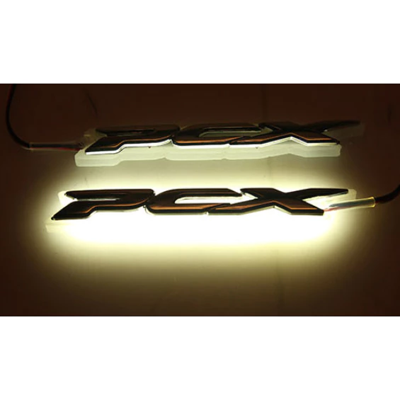 ไฟ LED โลโก้ตราสัญลักษณ์ สำหรับ HONDA PCX แบบไฟสลับ สีขาว/แดง (2 WAY LIGHT) 2ชิ้น/ชุด สว่าง สวยงาม กันน้ำ ทนทาน โดย Xmsr